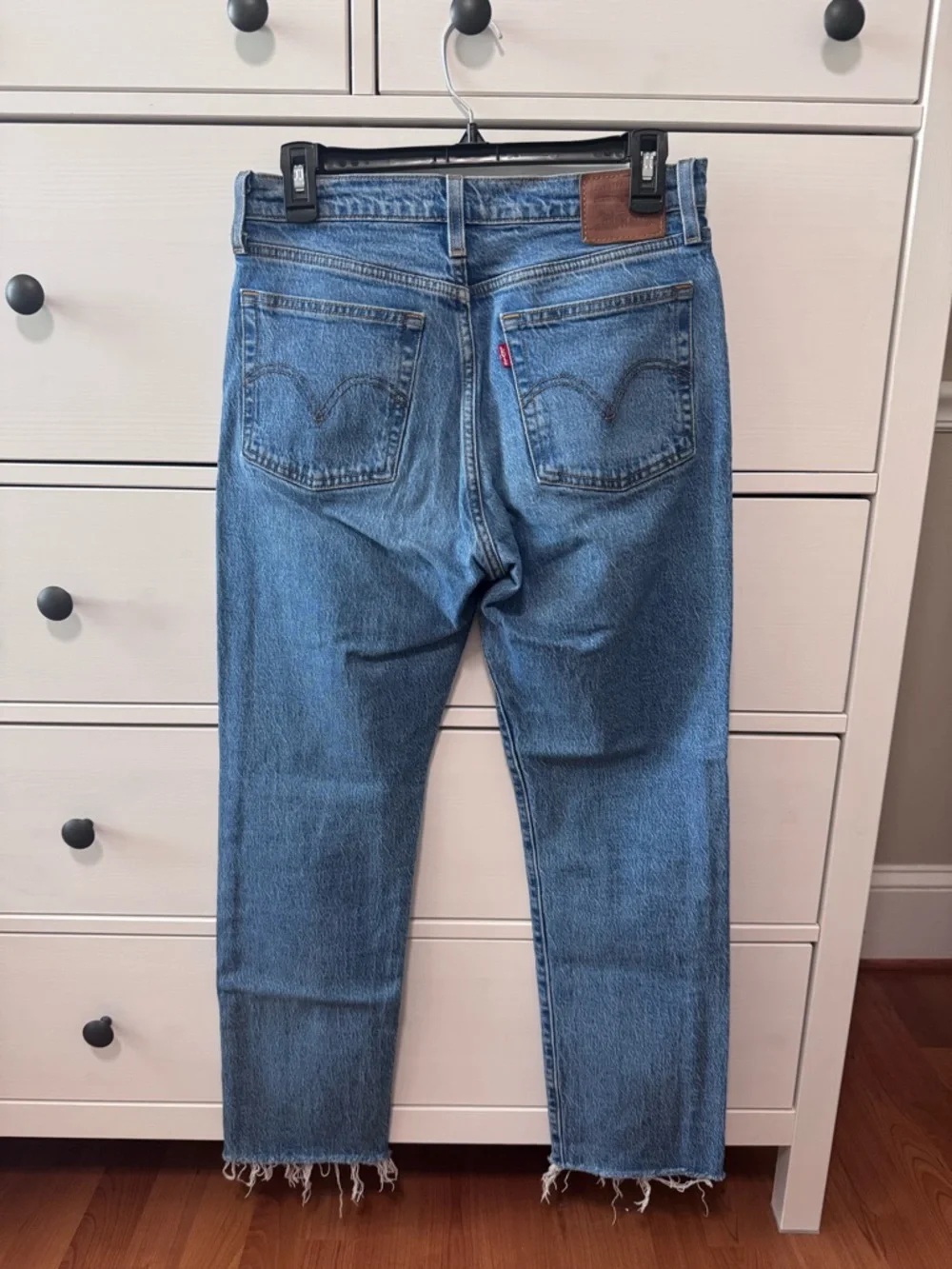 Levi’s Wedgie Straight Medium Wash Jeans - Picture 9 of 10